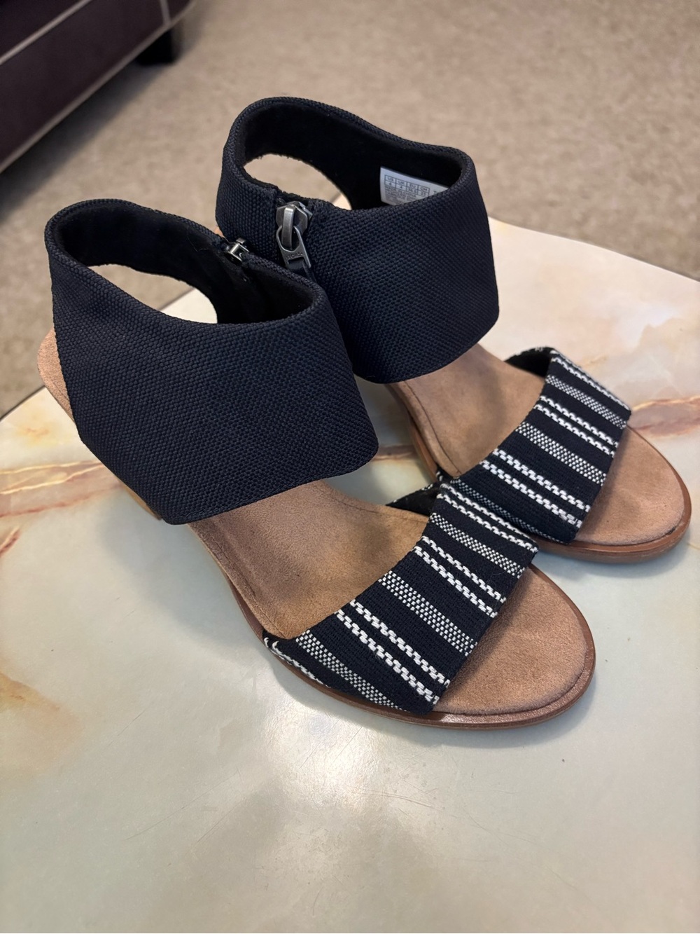 TOMS Majorca Block Heel Sandals Black White Stripe Ankle Zip Women's Sz 6.5